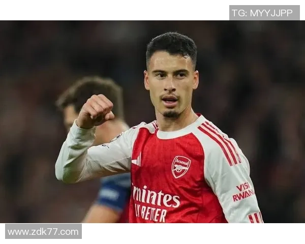 马丁内利的崛起之路：从青训小将到足球场上的闪耀明星